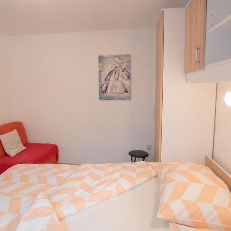 Apartments Mira 645 Пореч Екстериор снимка