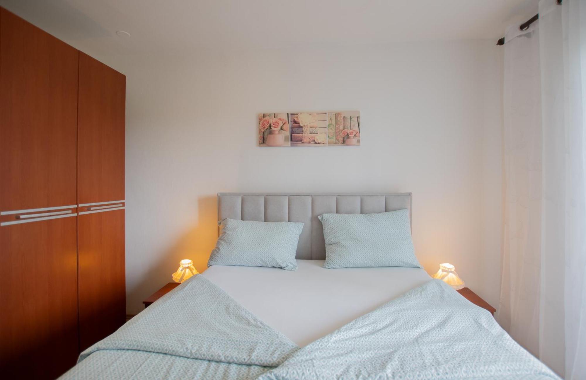 Apartments Mira 645 Пореч Екстериор снимка